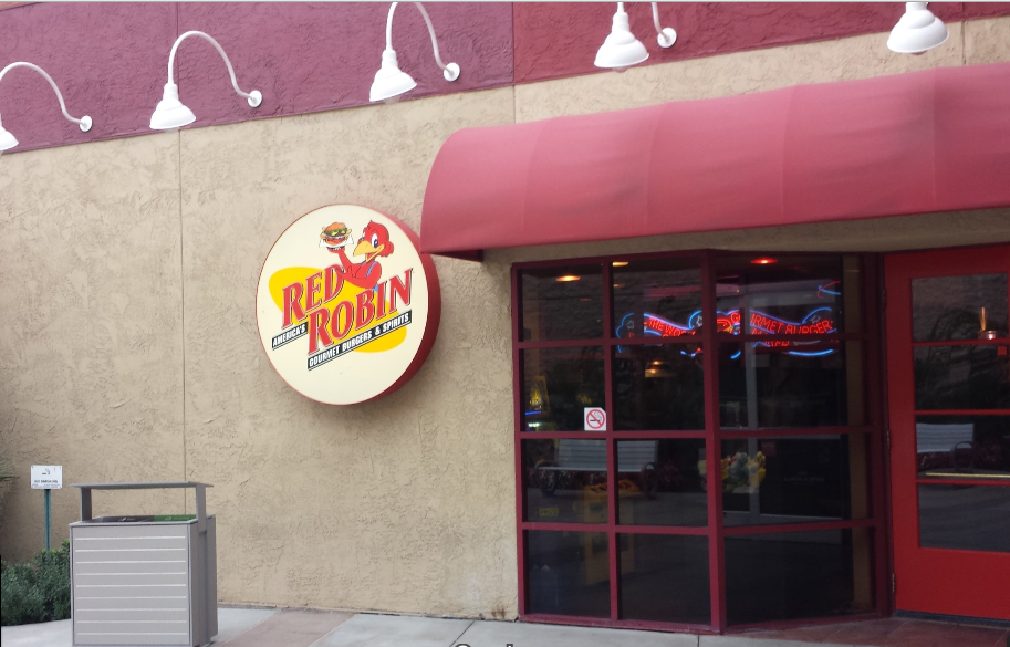Brea Mall Red Robin Gourmet Burgers