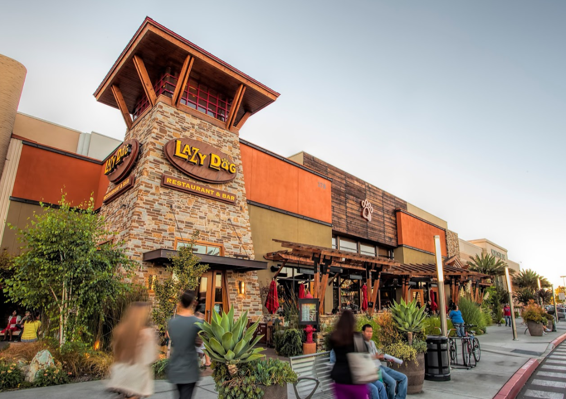 Los Cerritos Center The Lazy Dog Cafe
