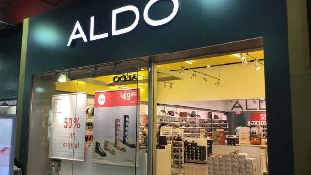 aldo houston premium outlets