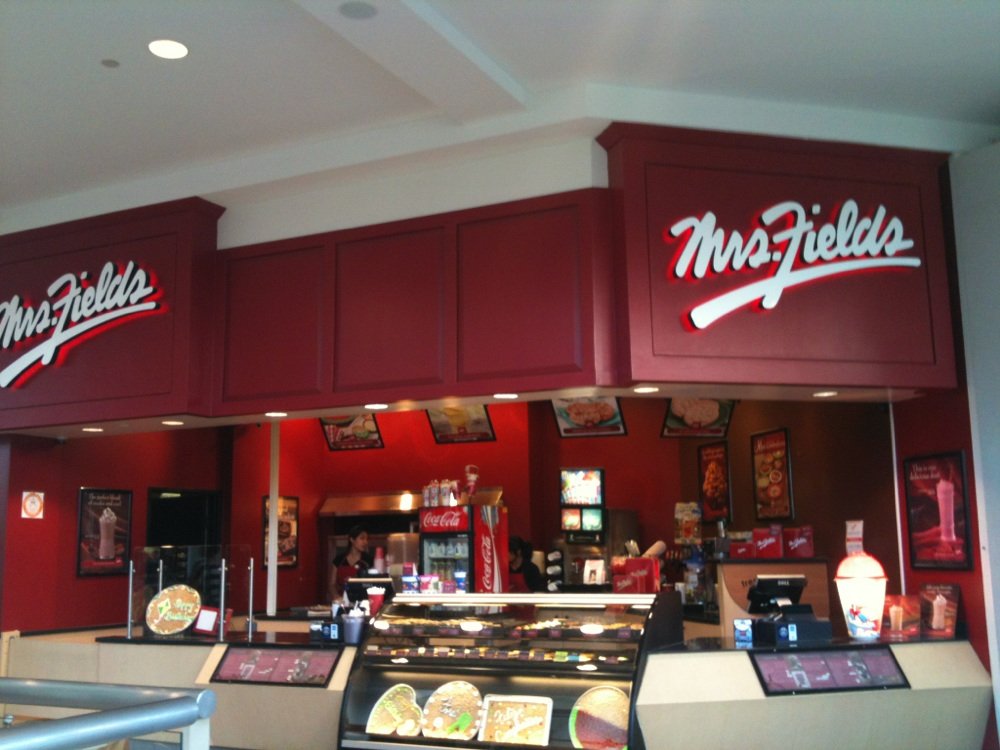 MainPlace Mall Mrs. Fields