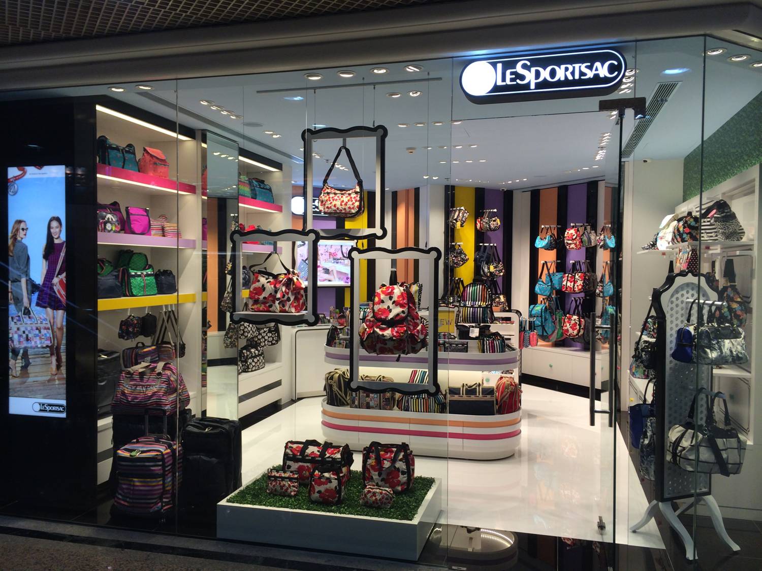 Times Square Mall Hong Kong Lesportsac